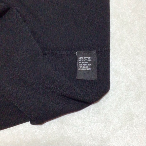 Michelle Nicole Black Short Sleeve Ruffled Shirt, Size Petite Medium - Picture 4 of 9